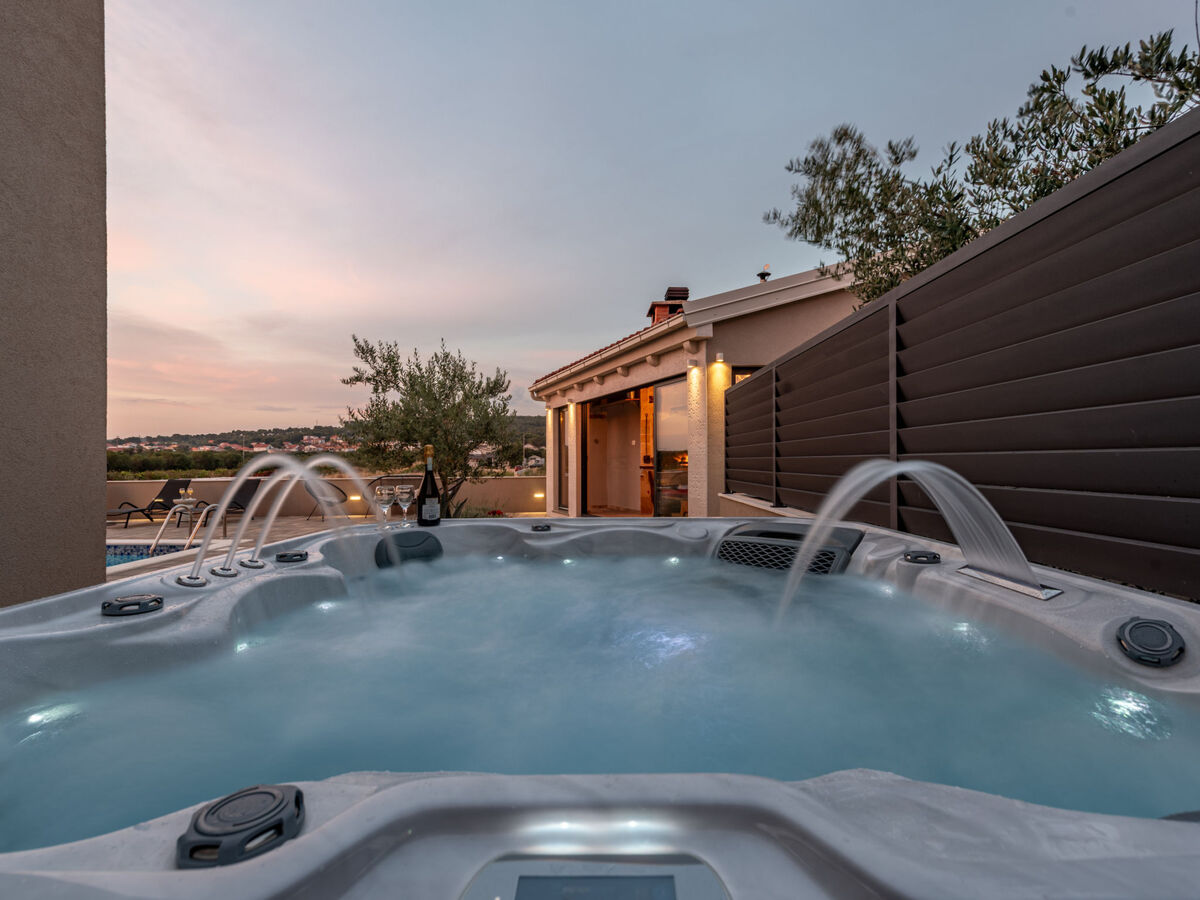 Maison Solea avec piscine privée pour 14 à Bibinje - Photo 46