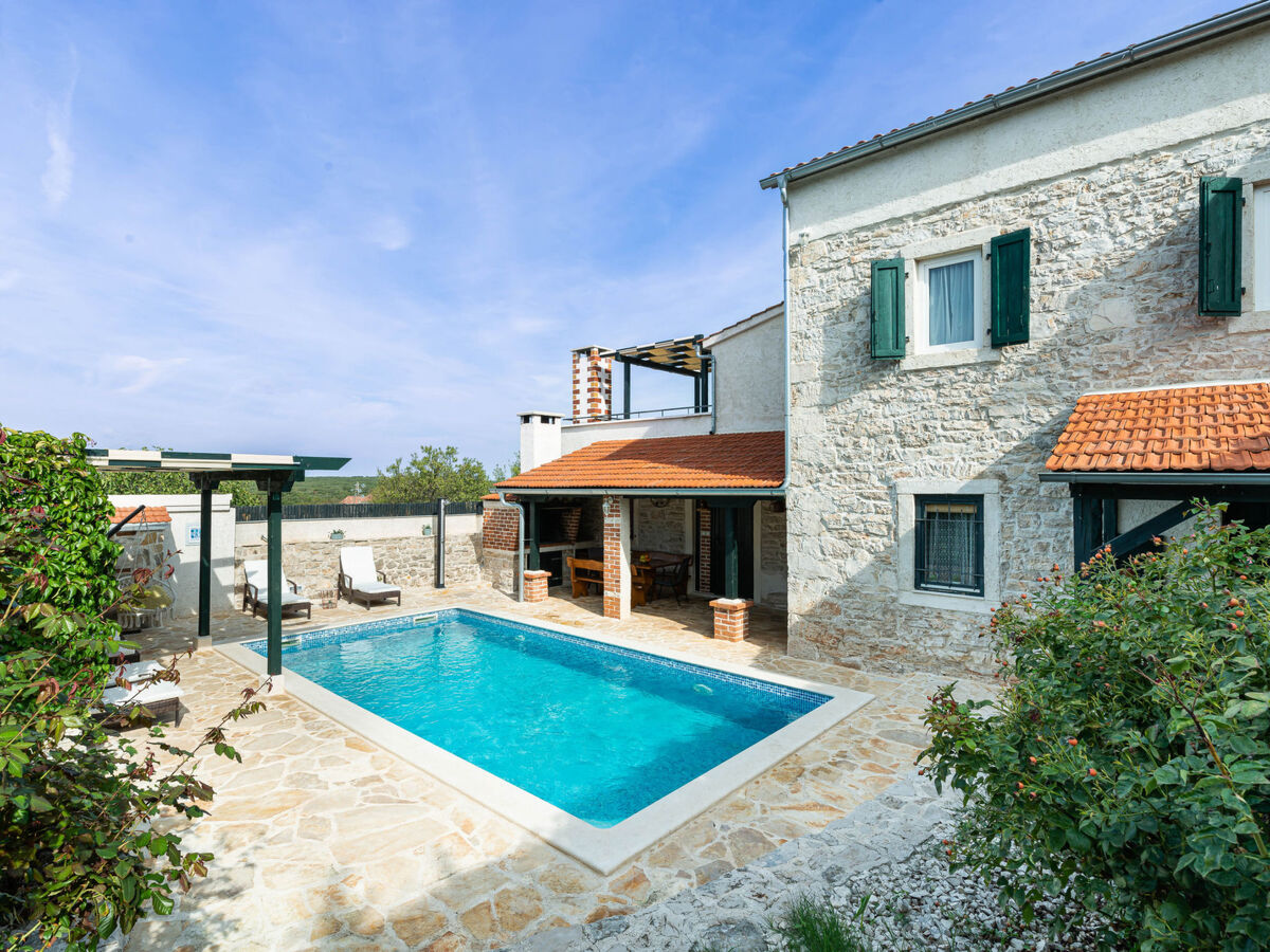 Stone Villa Mia avec piscine privée à Debeljak - Photo 1