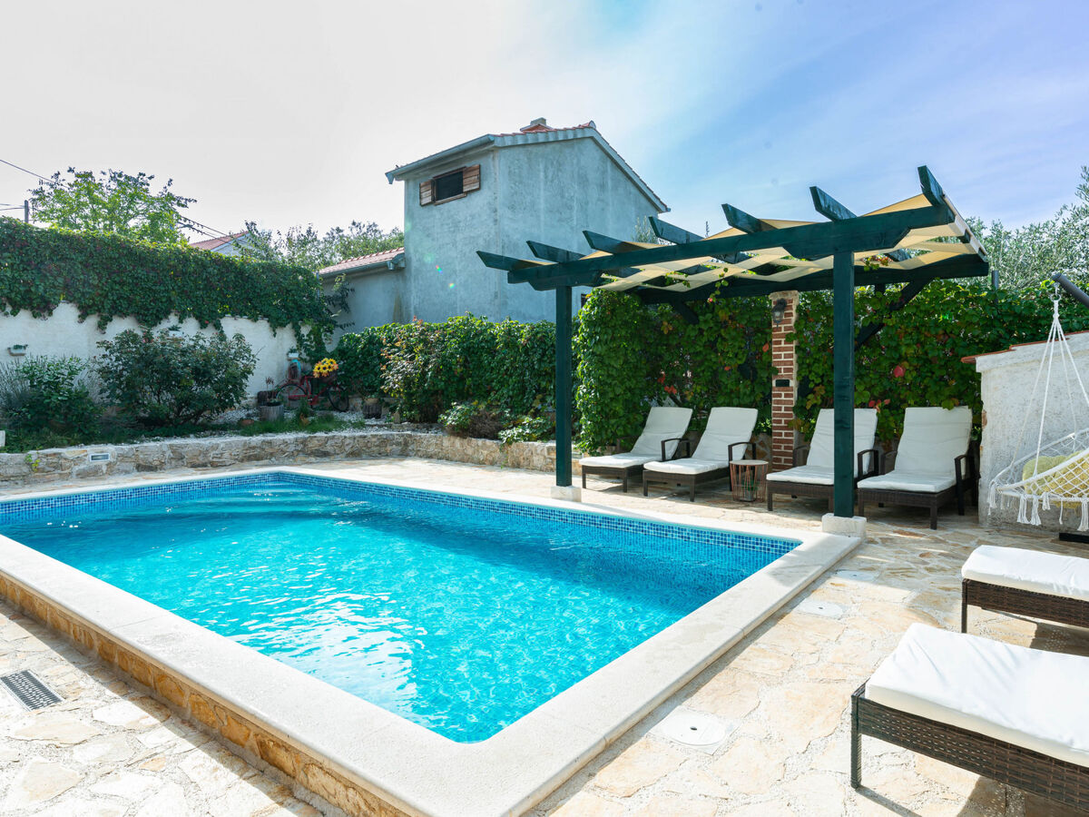 Stone Villa Mia avec piscine privée à Debeljak - Photo 8