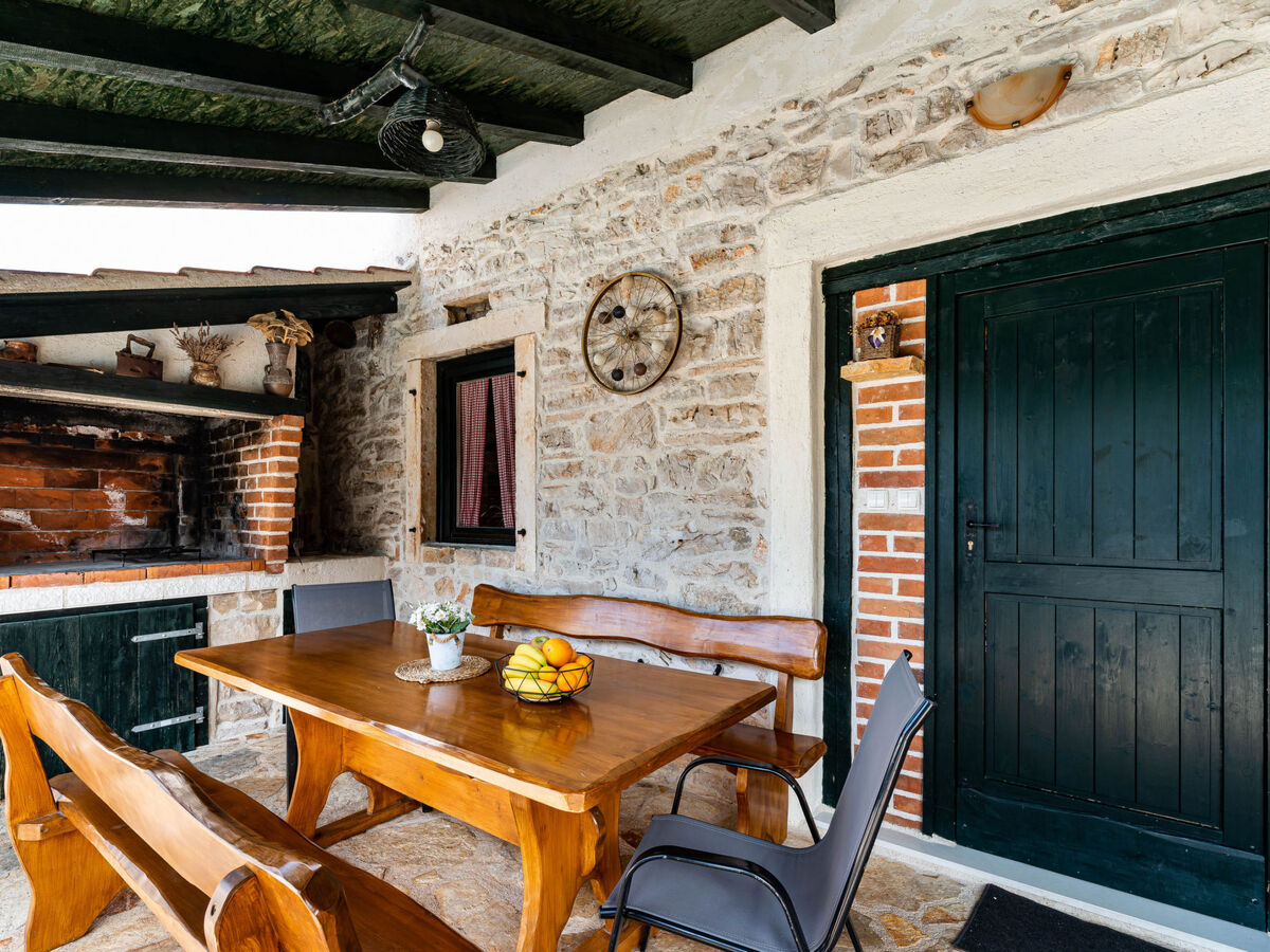 Stone Villa Mia avec piscine privée à Debeljak - Photo 10
