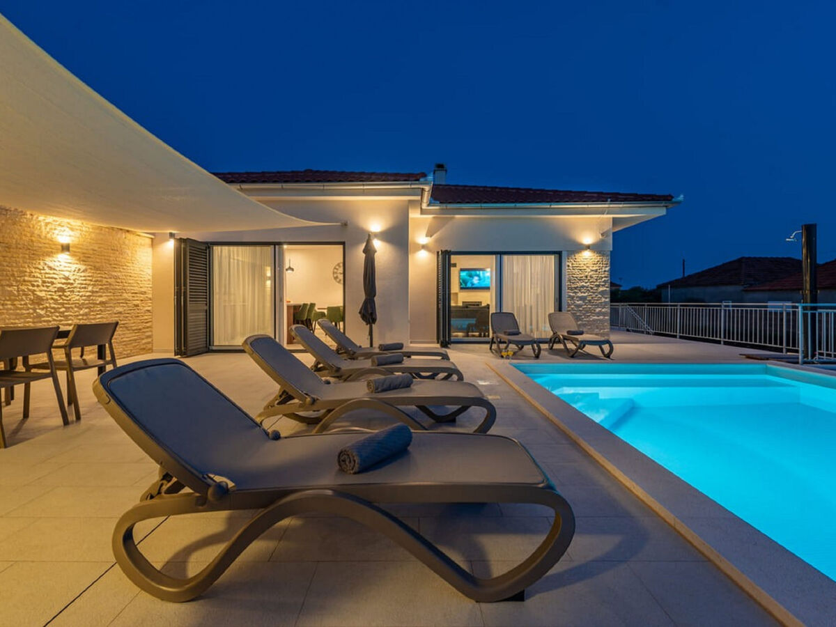 Villa Paloma à Debeljak – Maison 3 chambres avec piscine chauffée - Photo 11