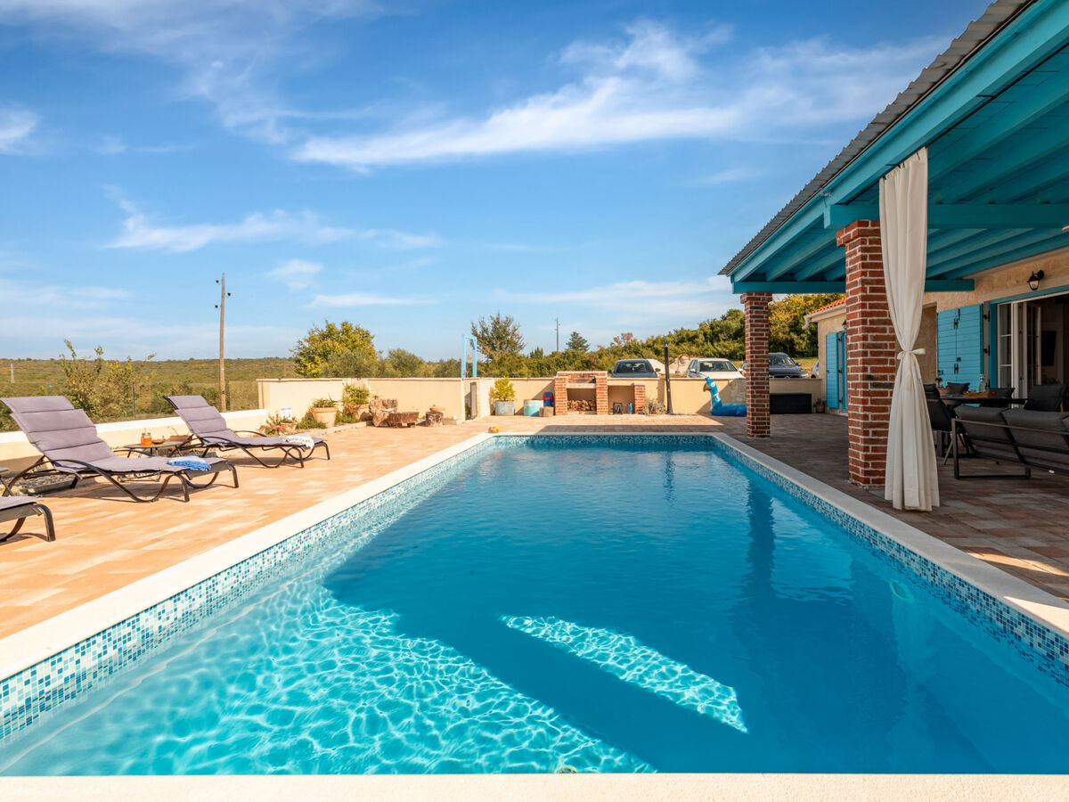 Villa Jurenda avec piscine chauffée à Debeljak - Photo 2