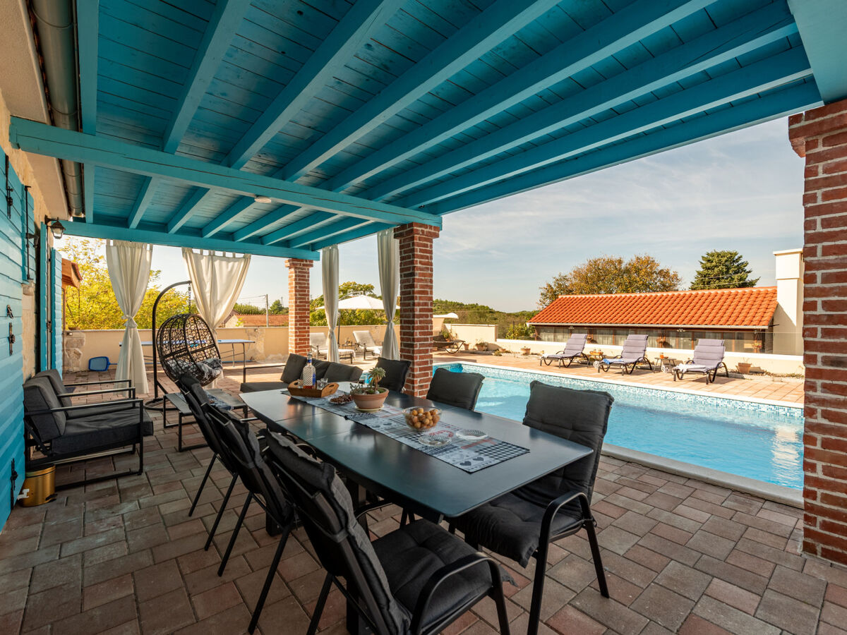 Villa Jurenda avec piscine chauffée à Debeljak - Photo 14