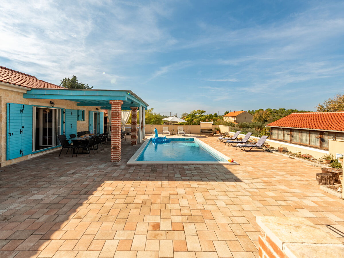 Villa Jurenda avec piscine chauffée à Debeljak - Photo 59