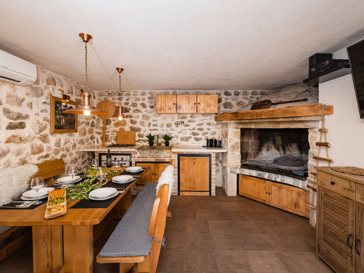 Villa Miandri, 10 pers., piscine chauffée à Debeljak - Photo 8