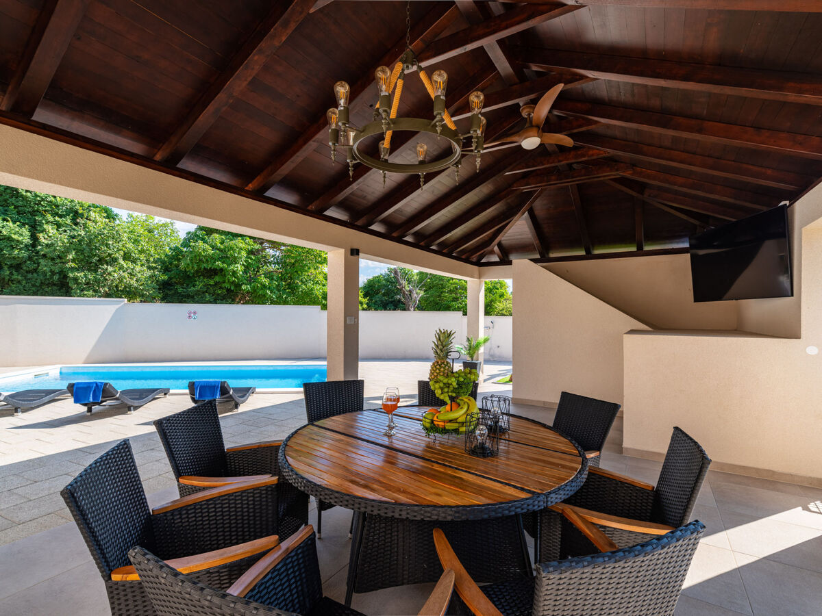 Villa Miandri, 10 pers., piscine chauffée à Debeljak - Photo 9
