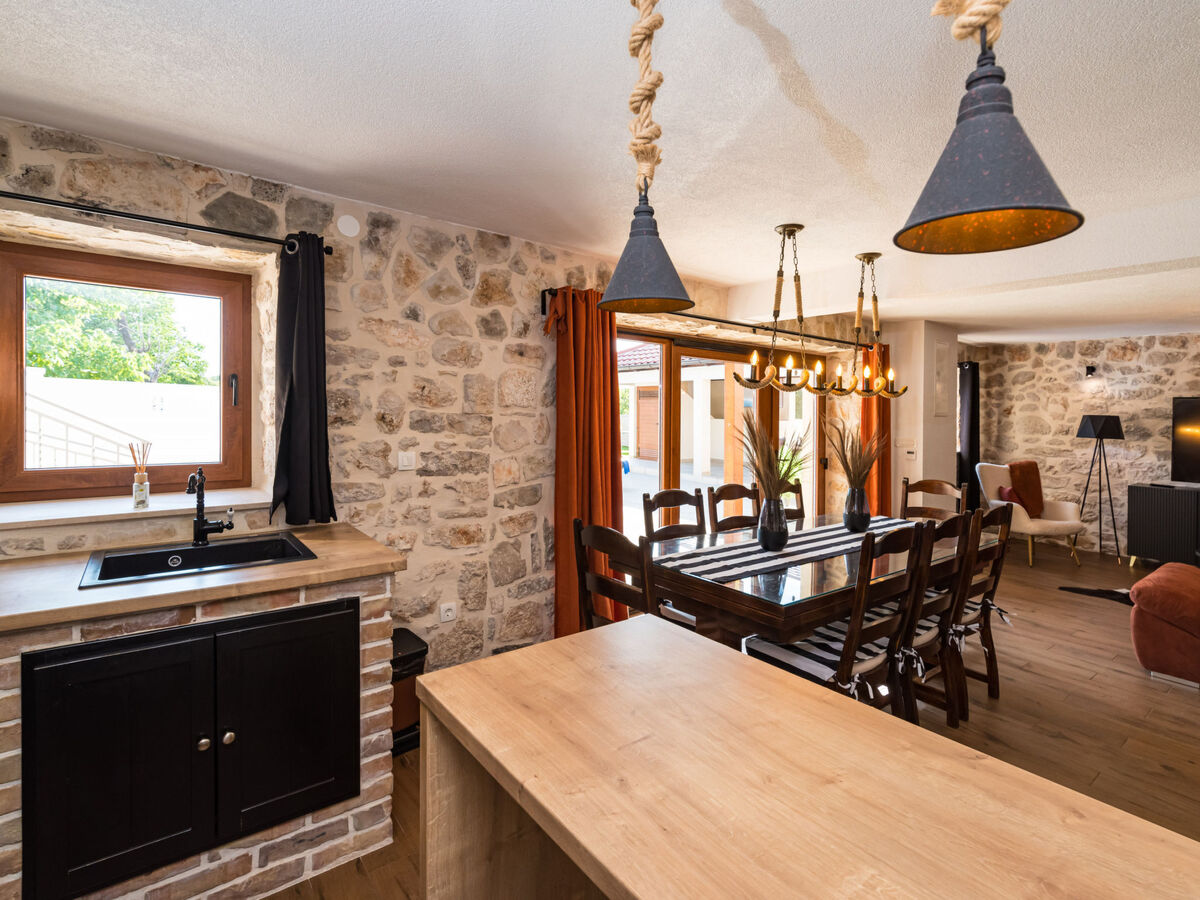 Villa Miandri, 10 pers., piscine chauffée à Debeljak - Photo 25