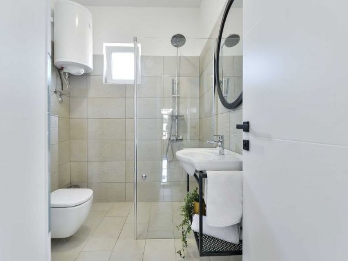 Maison 4 chambres avec piscine privée à Donje Rastane - Photo 7