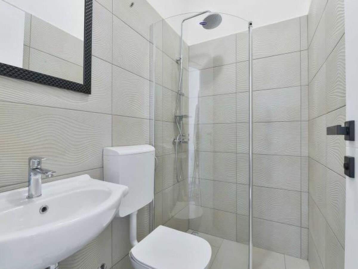 Maison 4 chambres avec piscine privée à Donje Rastane - Photo 8