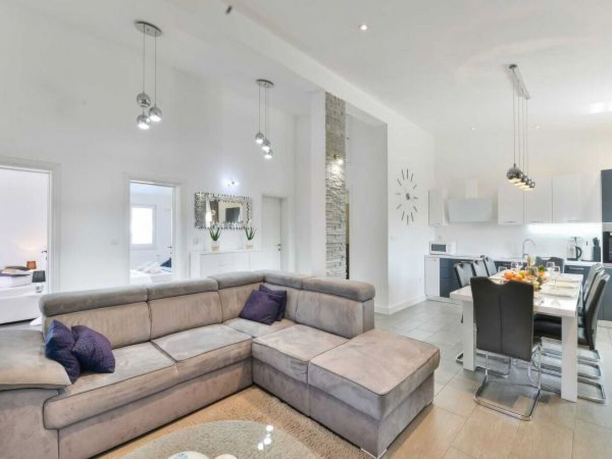 Maison 4 chambres avec piscine privée à Donje Rastane - Photo 32