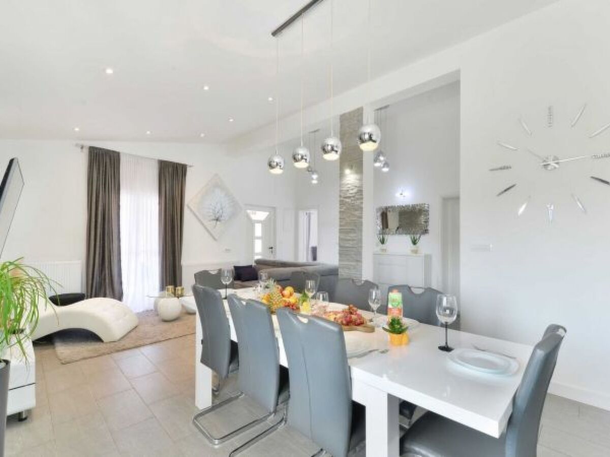 Maison 4 chambres avec piscine privée à Donje Rastane - Photo 38