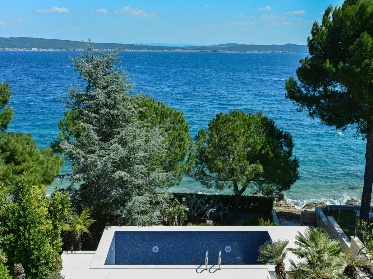 Villa Mediterranea en front de plage à Kukljica, 4 chambres - Photo 3