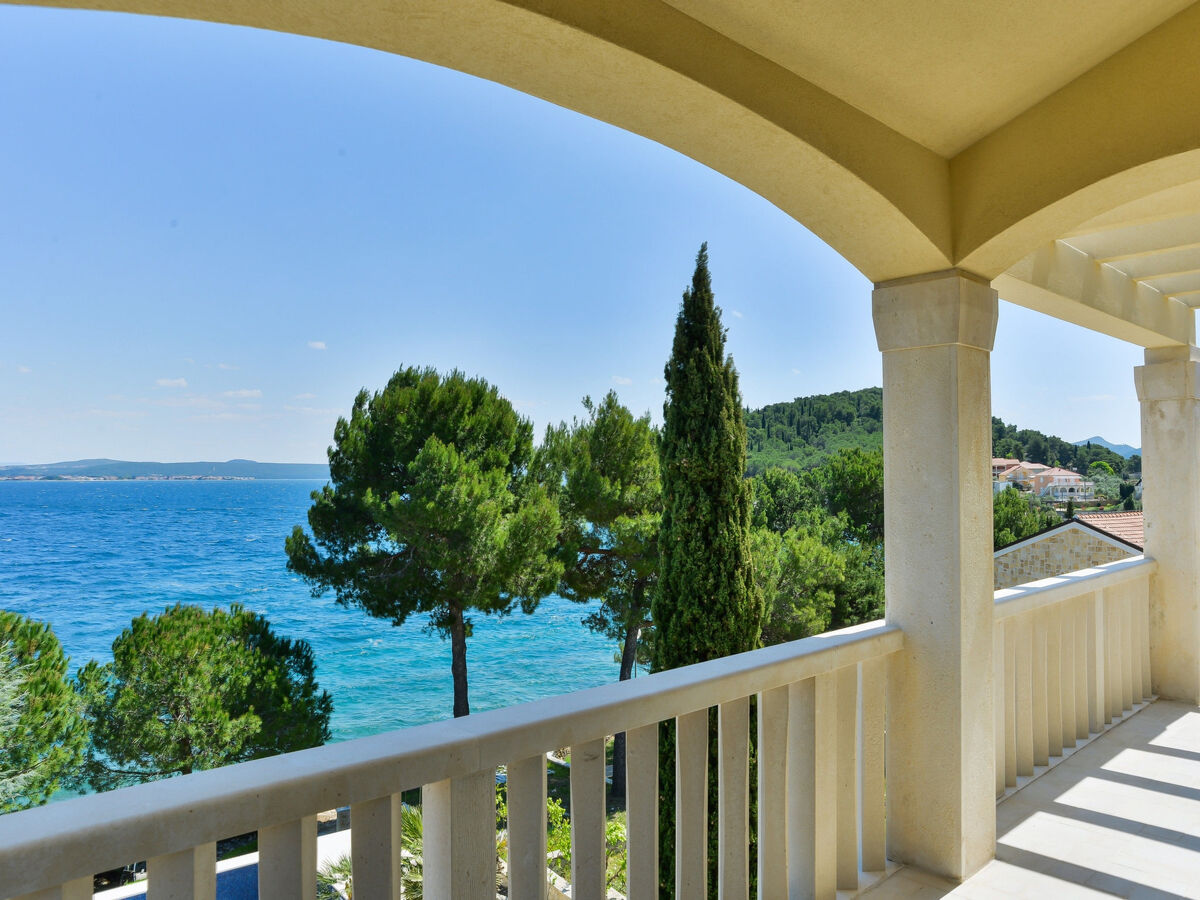 Villa Mediterranea en front de plage à Kukljica, 4 chambres - Photo 4