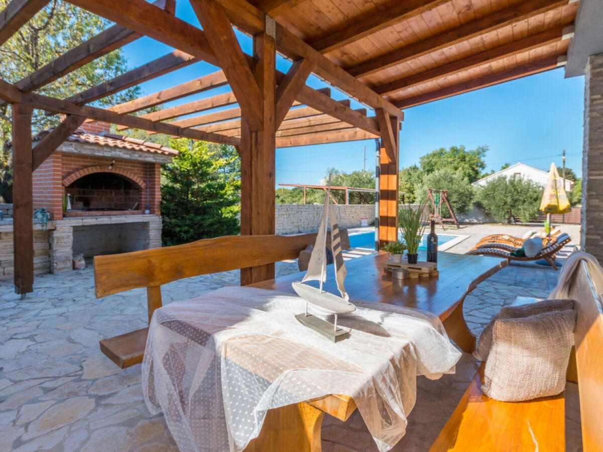 Maison Ema avec piscine privée à Biograd - Photo 2