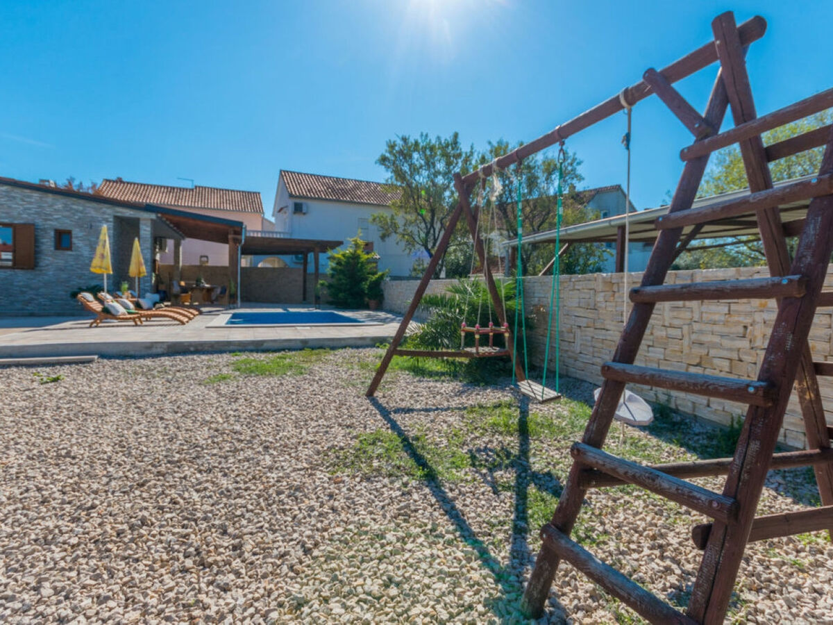 Maison Ema avec piscine privée à Biograd - Photo 7