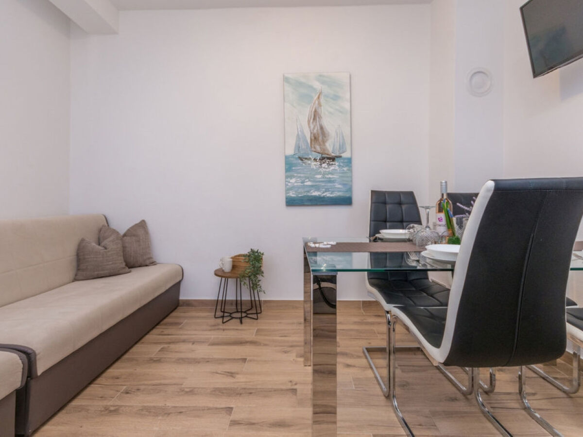 Maison Ema avec piscine privée à Biograd - Photo 8