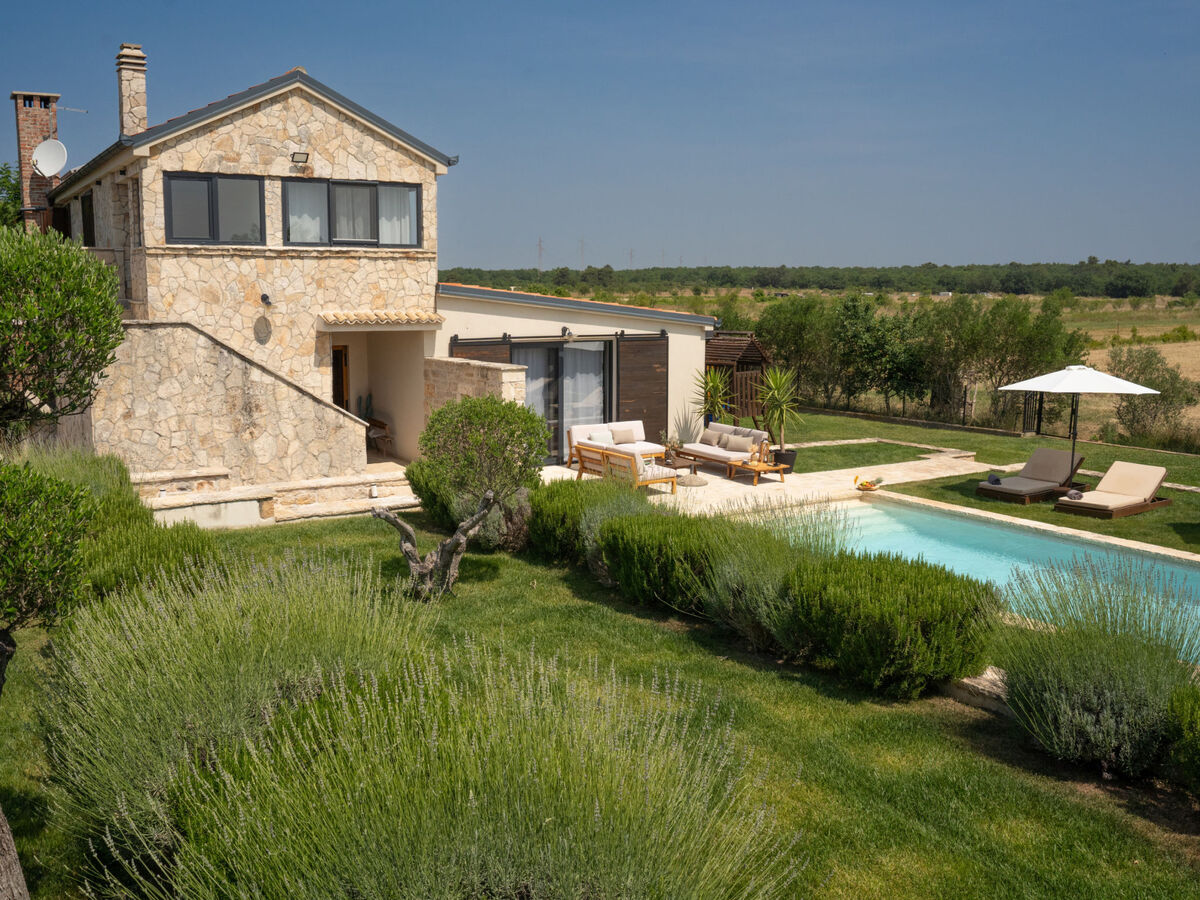 Villa Royal with heated pool à Biograd na Moru - Photo 1
