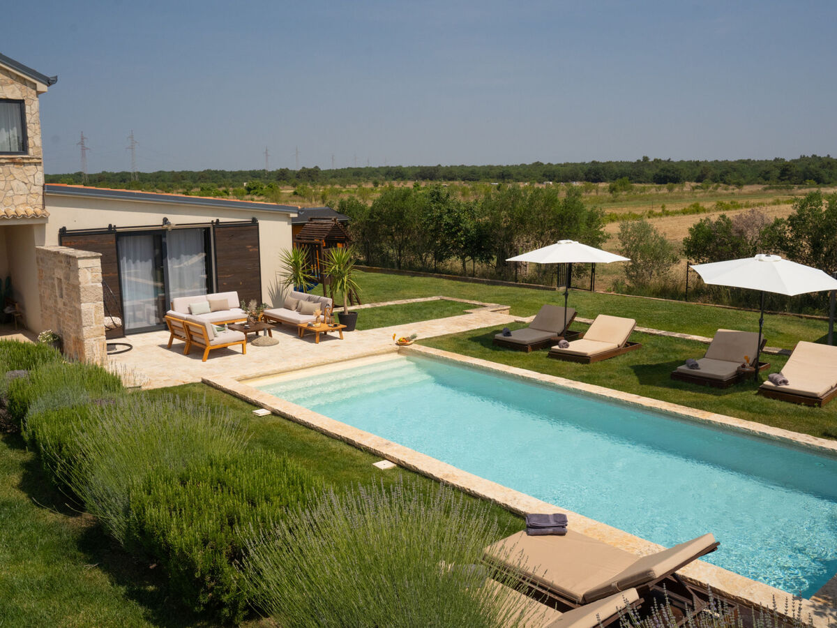Villa Royal with heated pool à Biograd na Moru - Photo 2