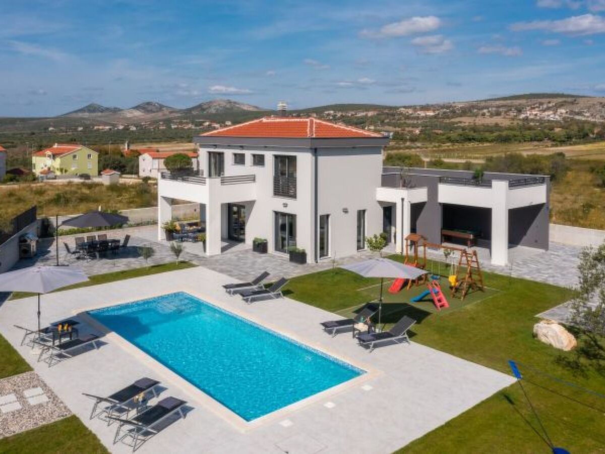 Villa Lacus avec piscine privée et vue sur le lac - Photo 1