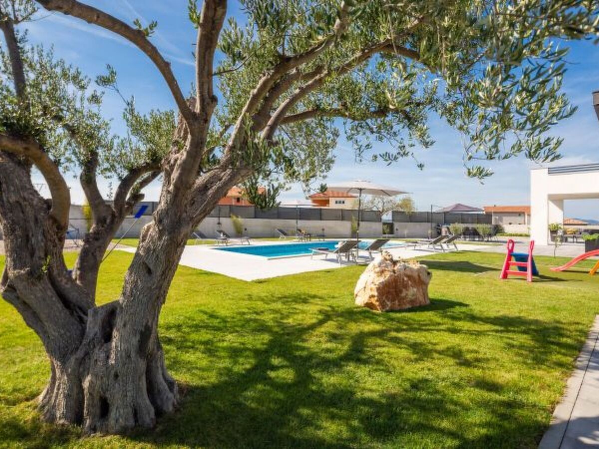 Villa Lacus avec piscine privée et vue sur le lac - Photo 3