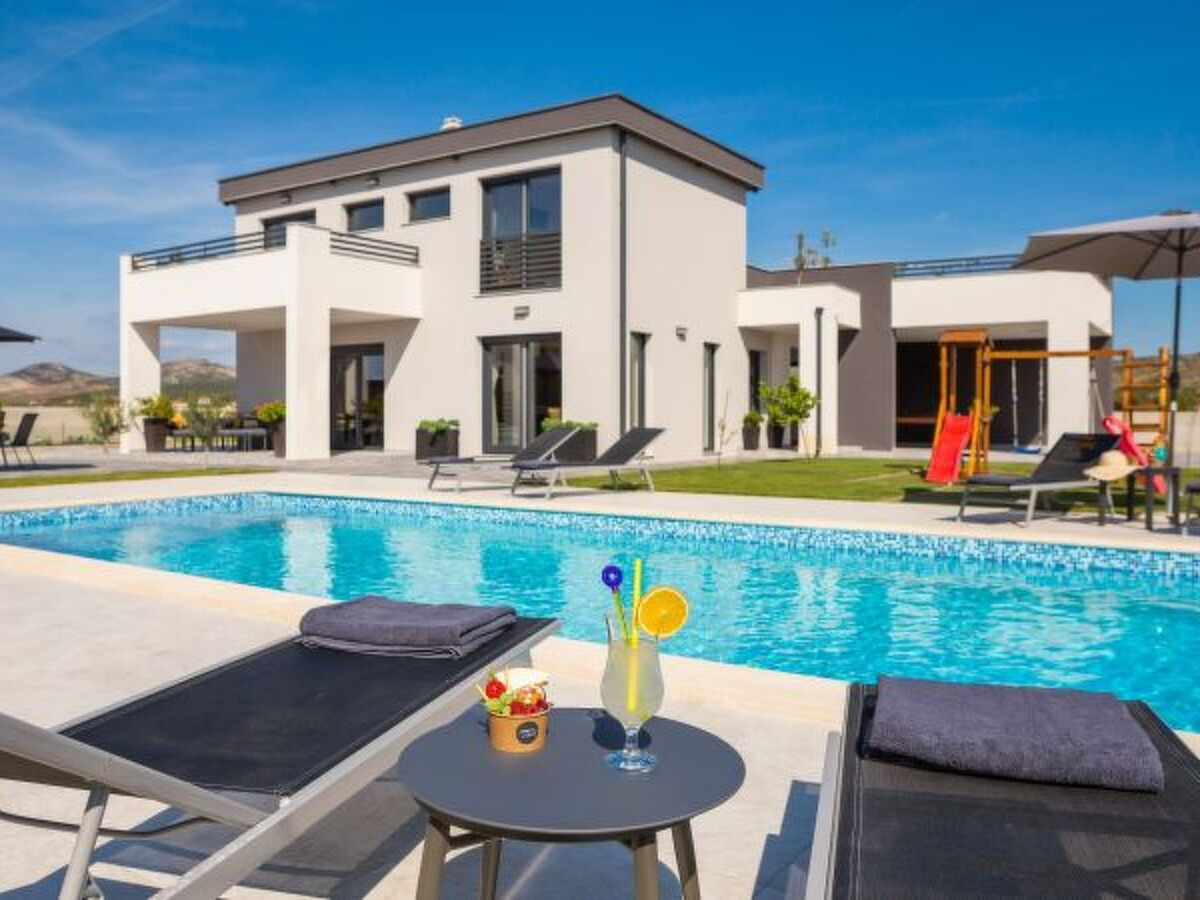 Villa Lacus avec piscine privée et vue sur le lac - Photo 7