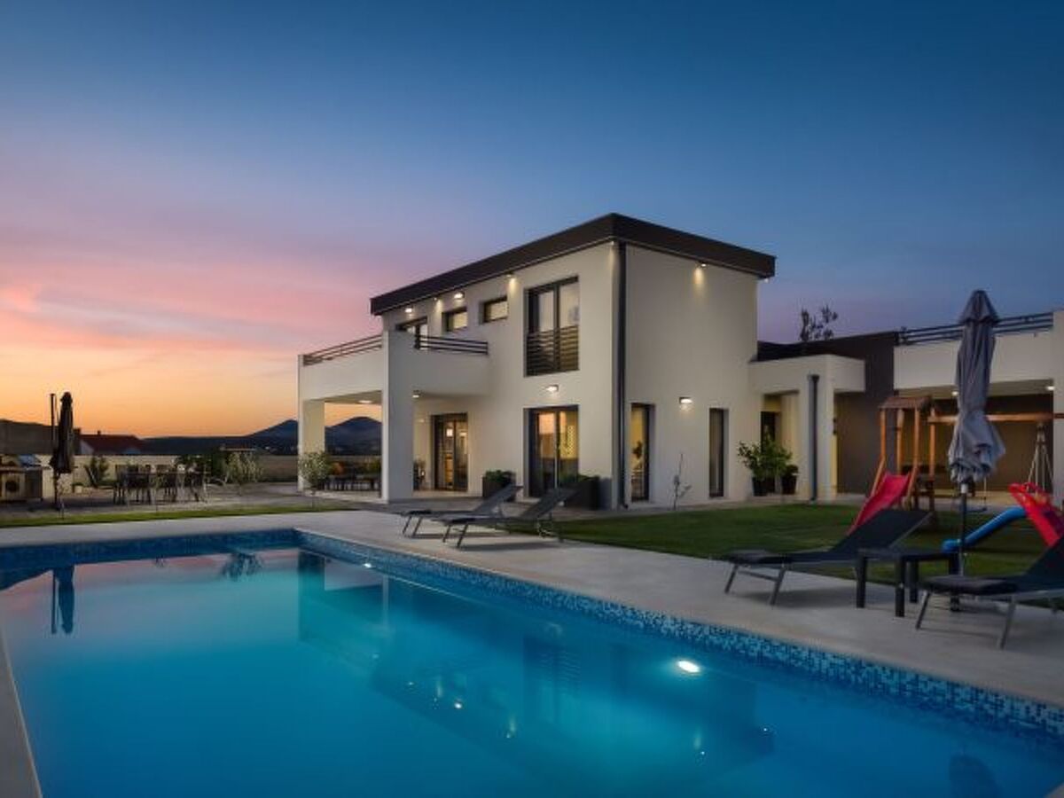 Villa Lacus avec piscine privée et vue sur le lac - Photo 31