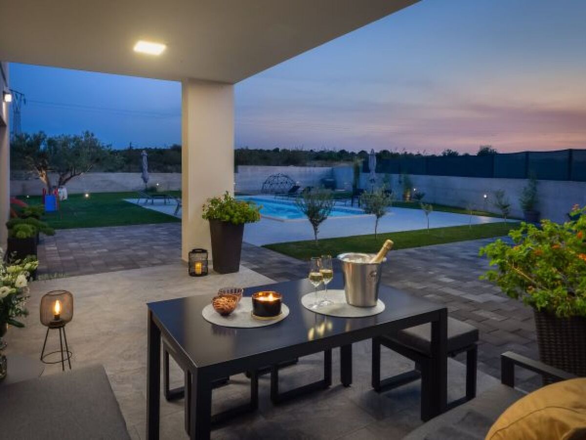 Villa Lacus avec piscine privée et vue sur le lac - Photo 33
