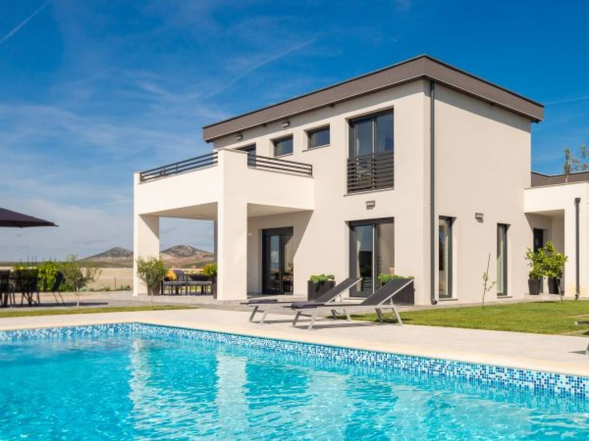Villa Lacus avec piscine privée et vue sur le lac - Photo 56