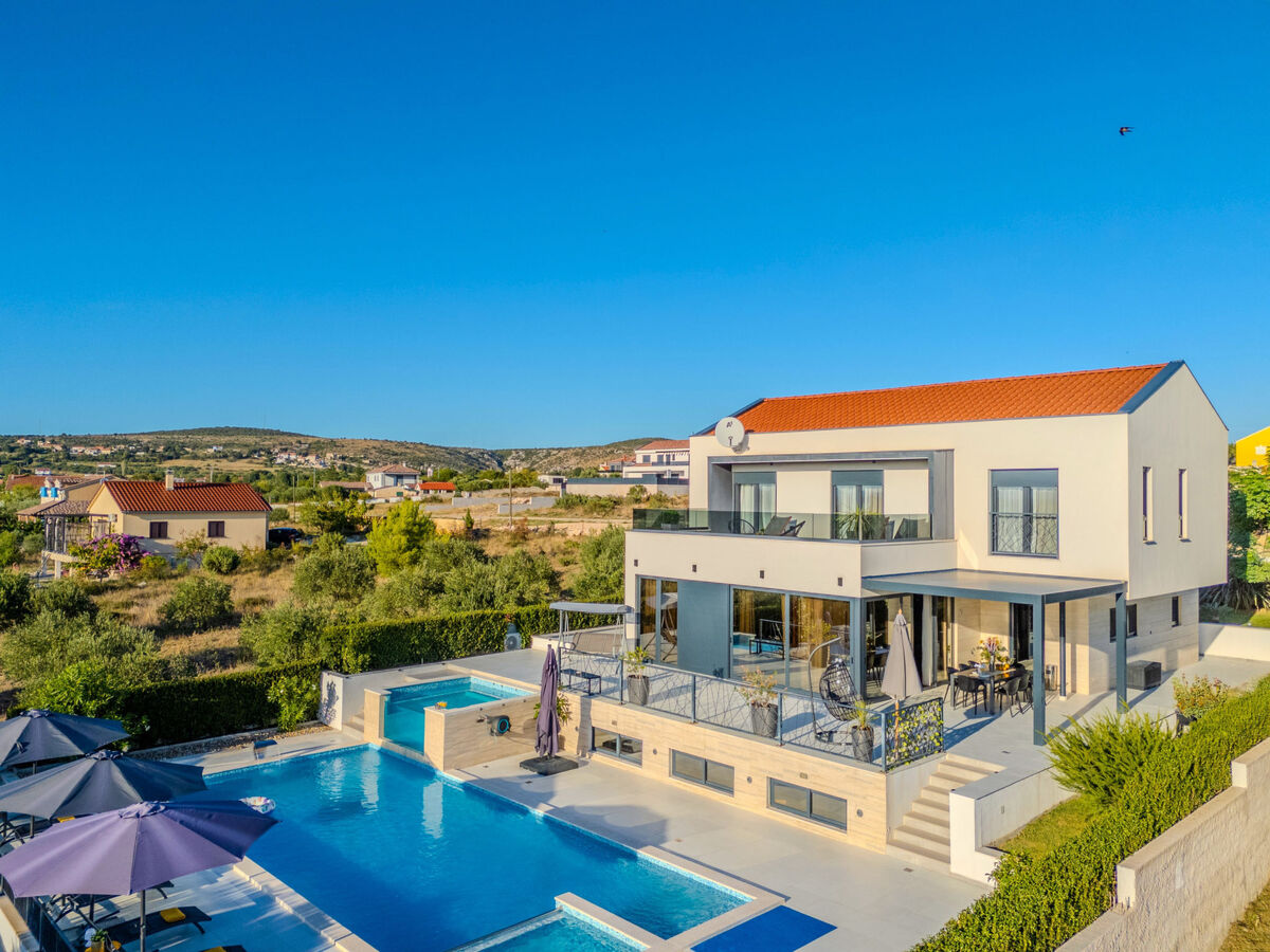 Villa Lara à Vrana : piscine privée, 4 chambres - Photo 1