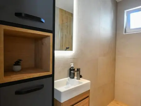 Maison Marija avec piscine privée à Bukovic : photo 2