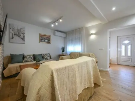 Maison Marija avec piscine privée à Bukovic : photo 6