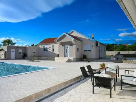 Maison Marija avec piscine privée à Bukovic : photo 10