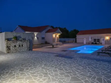 Maison Marija avec piscine privée à Bukovic : photo 27
