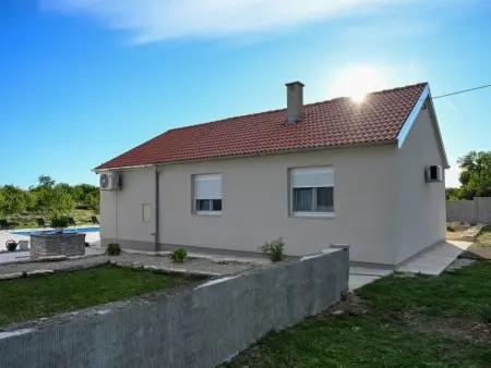 Maison Marija avec piscine privée à Bukovic : photo 32