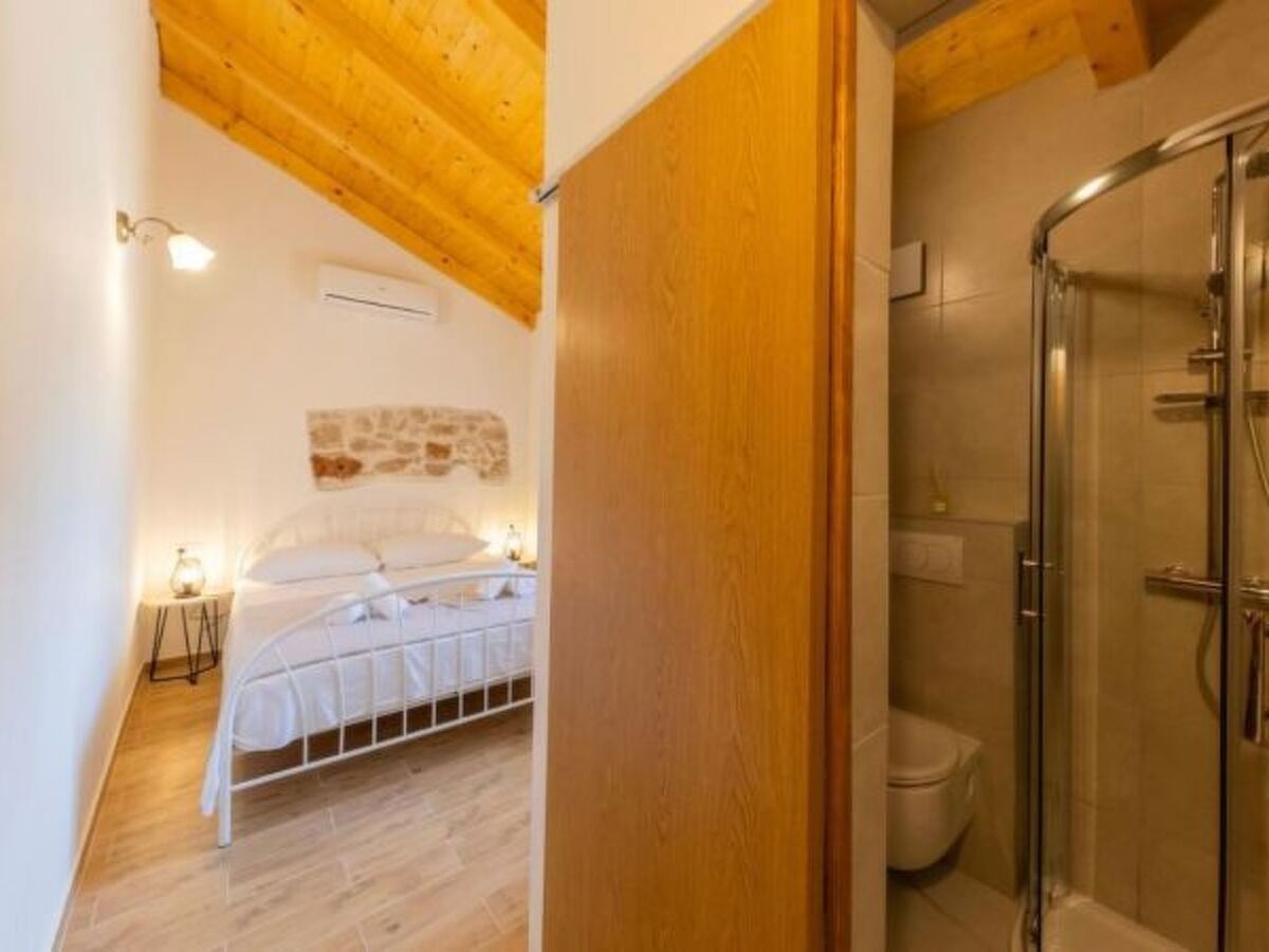 Villa Stone Marita, 4 chambres avec piscine à Budak - Photo 14