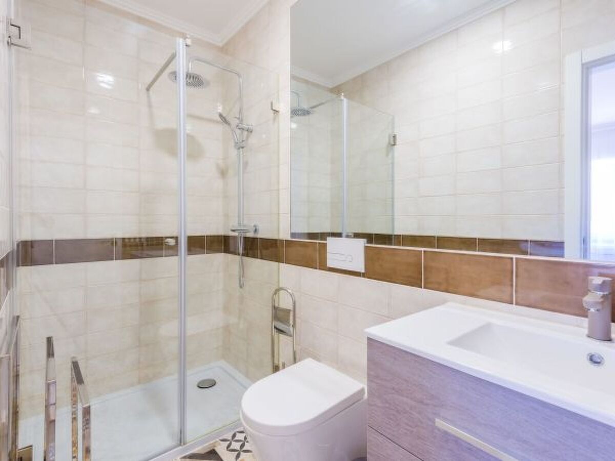 Appartement 3 chambres rénové, centre Lisbonne - Photo 17