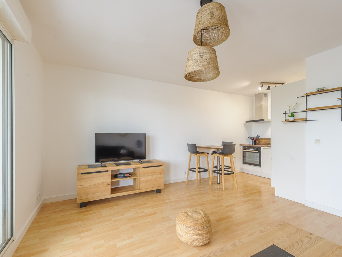 Appartement 41m² rénové, terrasse 20m², parking privé - Photo 4