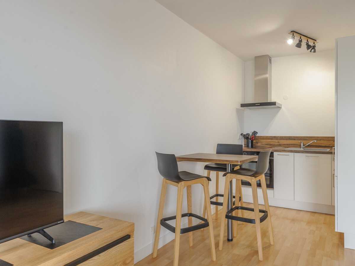 Appartement 41m² rénové, terrasse 20m², parking privé - Photo 5