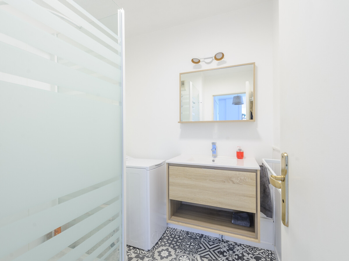 Appartement 41m² rénové, terrasse 20m², parking privé - Photo 10