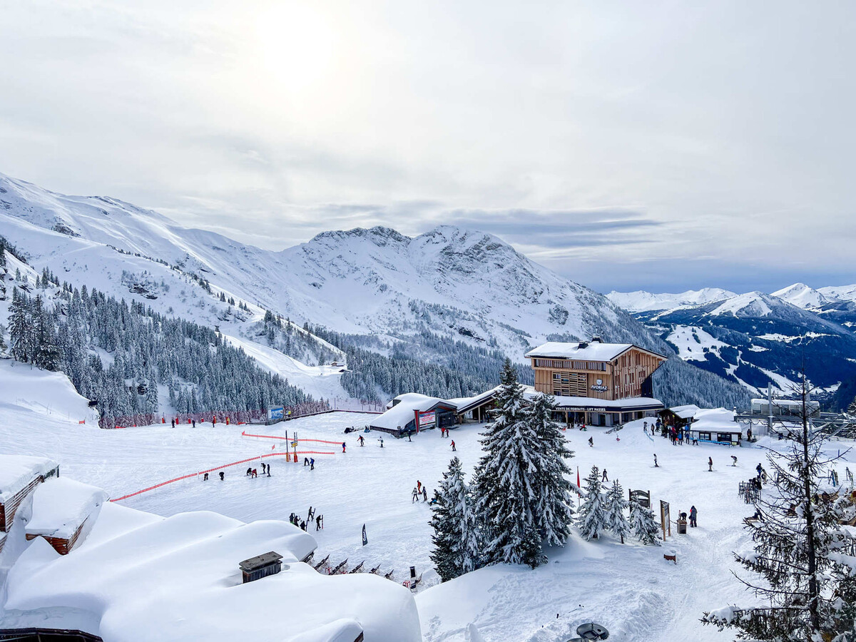 Studio rénové 28 m² balcon Sud, vue montagne Avoriaz - Photo 9