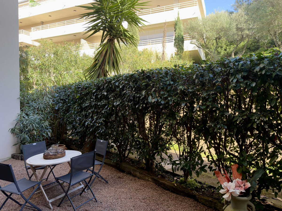 T2 Propriano centre avec terrasse jardin et parking - Photo 3