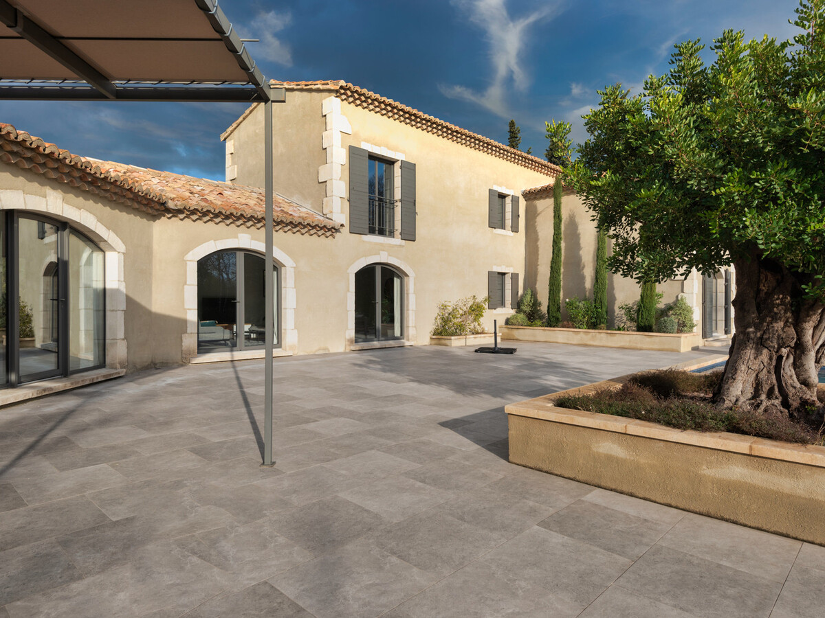 Maison contemporaine 222m² avec piscine à Maussane - Photo 5