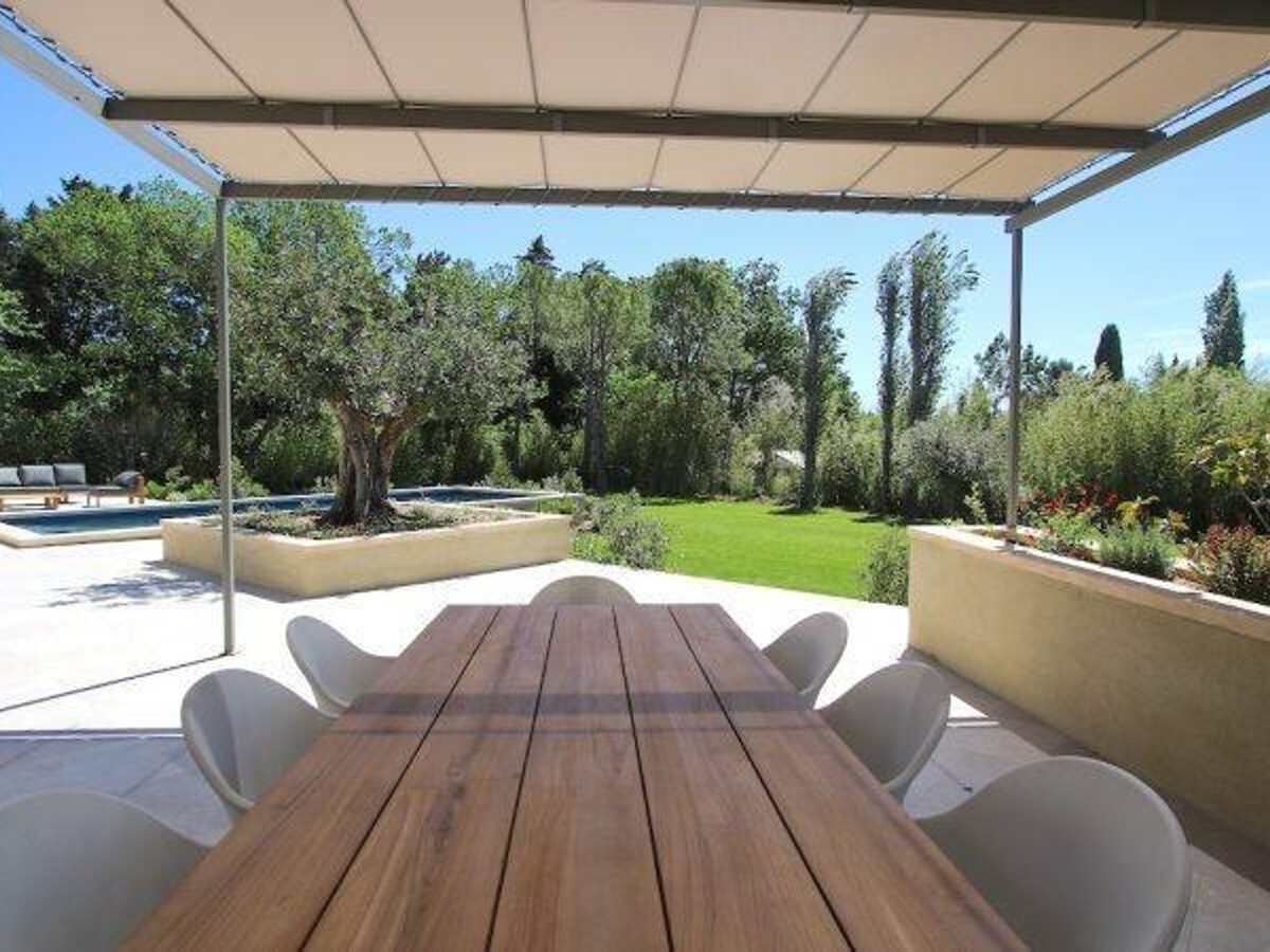 Maison contemporaine 222m² avec piscine à Maussane - Photo 6