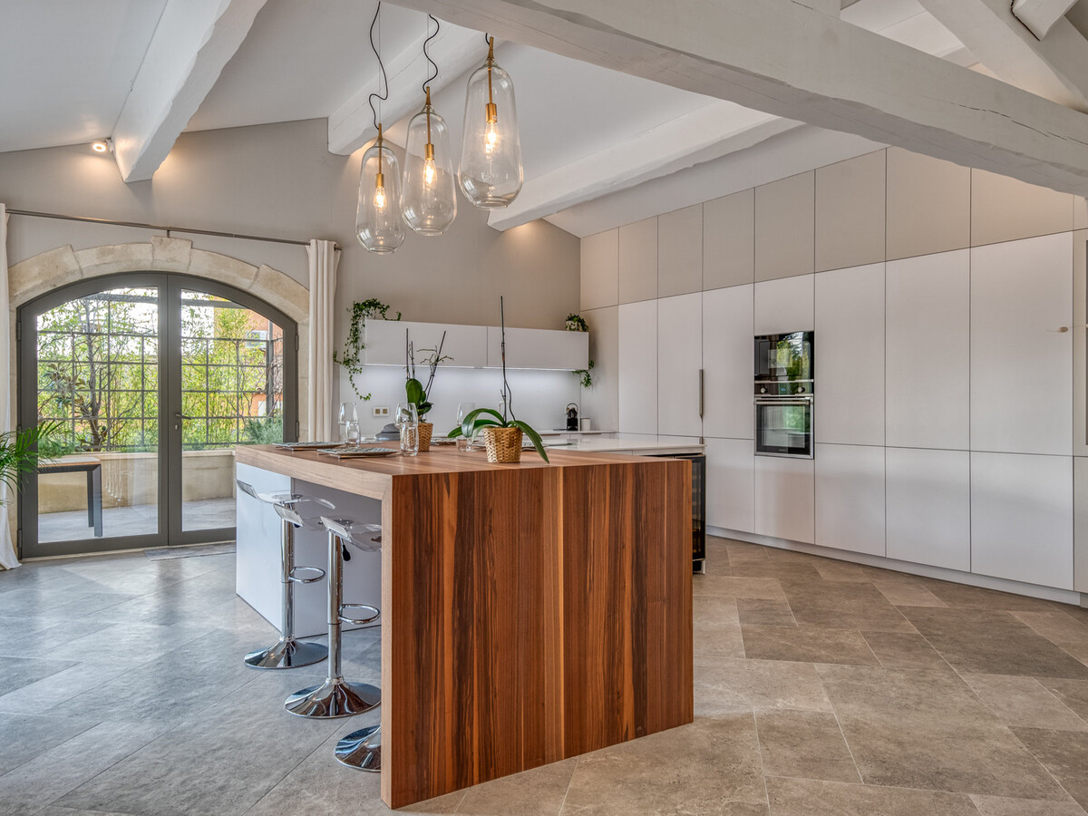 Maison contemporaine 222m² avec piscine à Maussane - Photo 7