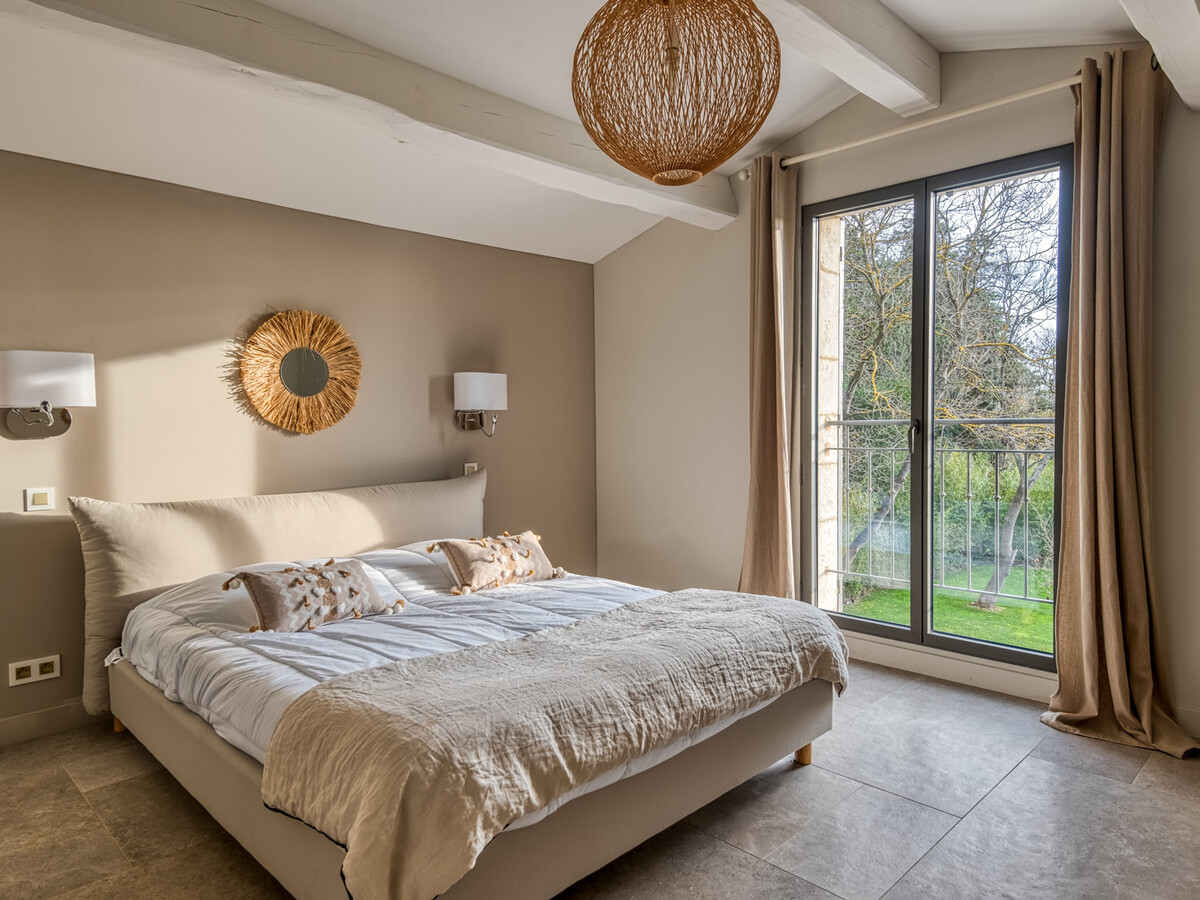 Maison contemporaine 222m² avec piscine à Maussane - Photo 13