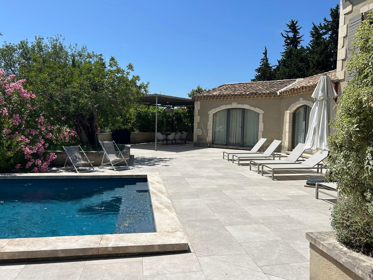 Maison contemporaine 222m² avec piscine à Maussane - Photo 18