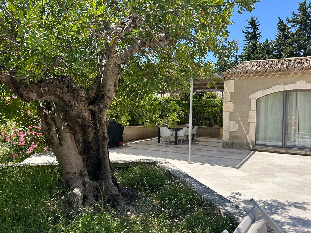 Maison contemporaine 222m² avec piscine à Maussane - Photo 21