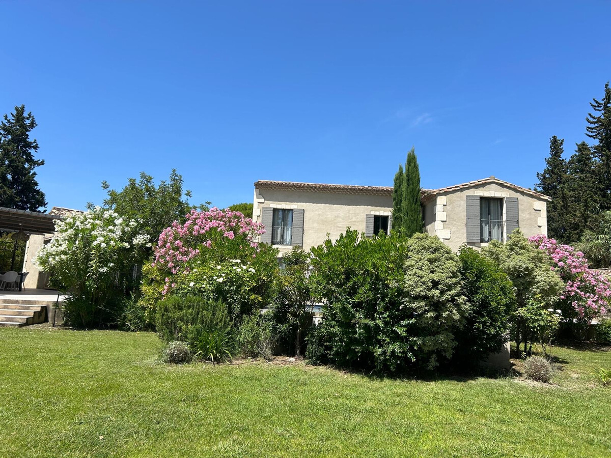 Maison contemporaine 222m² avec piscine à Maussane - Photo 23