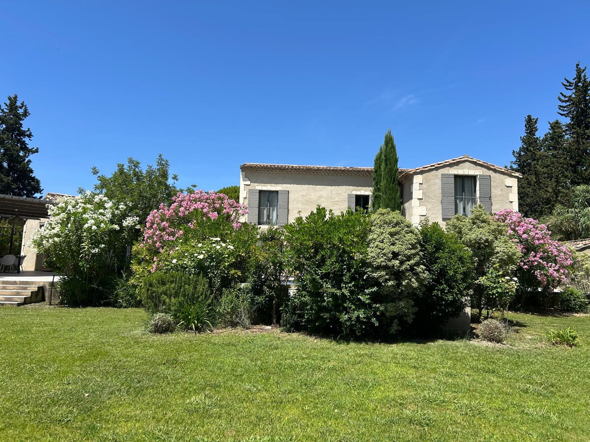 Maison contemporaine 222m² avec piscine à Maussane - Photo 24