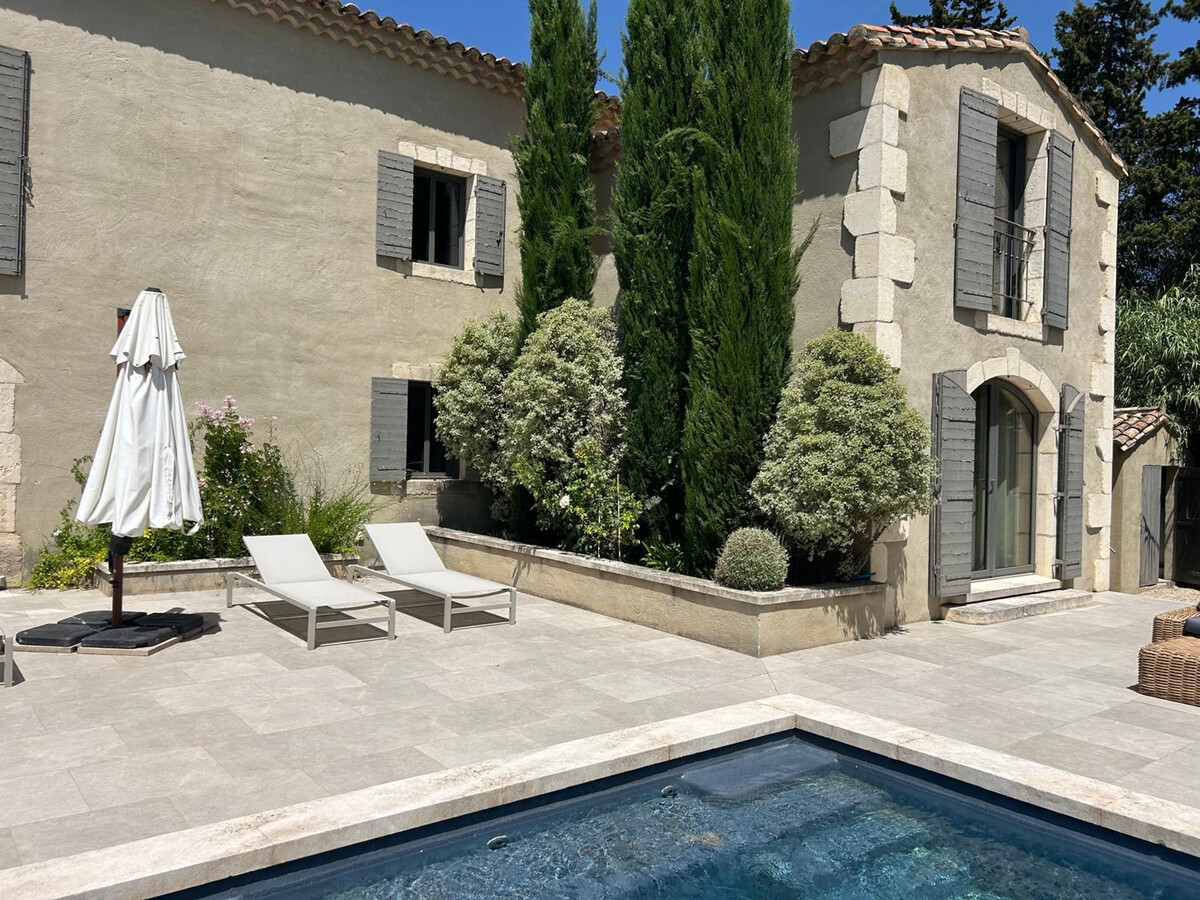 Maison contemporaine 222m² avec piscine à Maussane - Photo 30